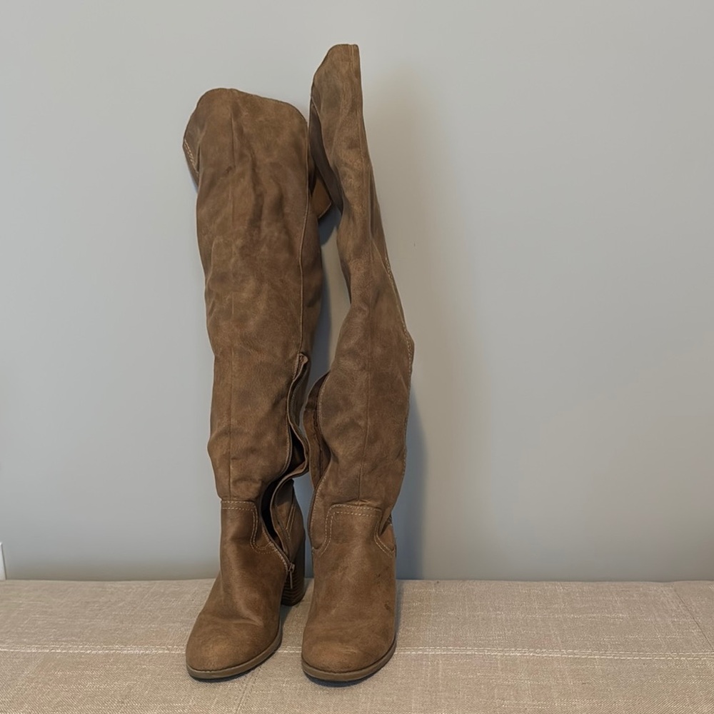 Fergalicious Brown Over-the-Knee Boots Suede Style
